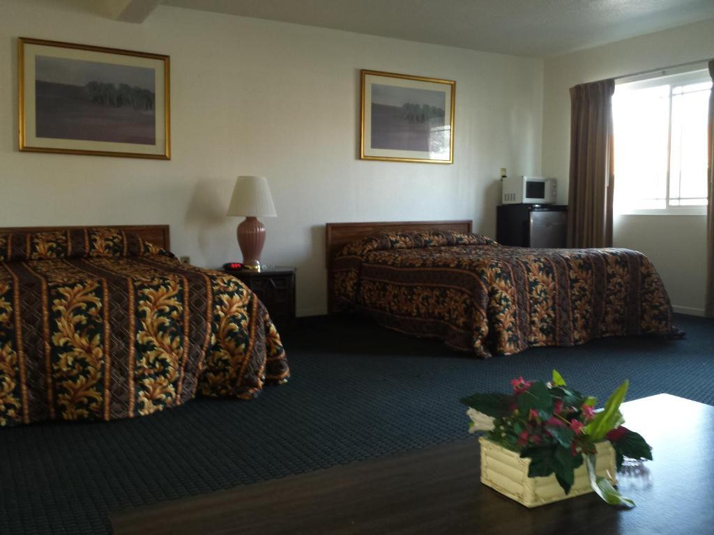 New Kansan Motel Ранчо-Кукамонга Номер фото